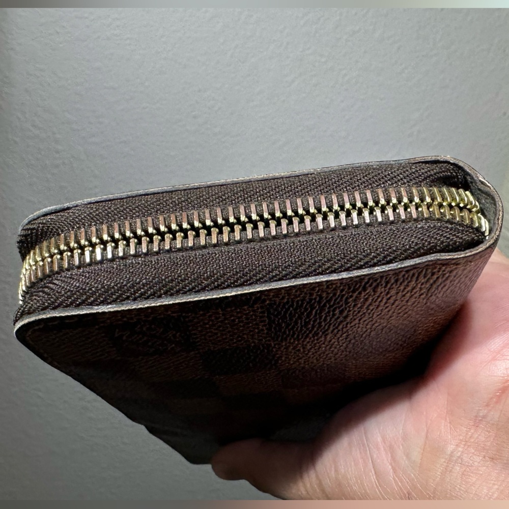 LOUIS VUITTON Damier Long Zippy Wallet - Picture 7 of 8